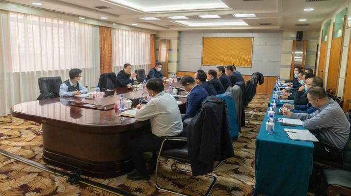 省政府國(guó)資委黨委書(shū)記、主任吳萬(wàn)華到蘭州飯店調(diào)研